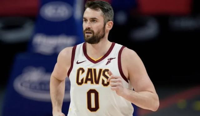 九游体育首页入口-拉夫：很多人说我要完蛋了 但这赛季我赢回了尊重